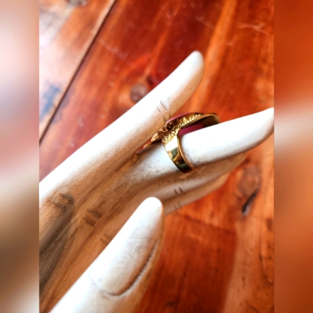 Pink Cat's Eye Statement Ring with Beautiful Filigree Detailing - Picture 10 of 16